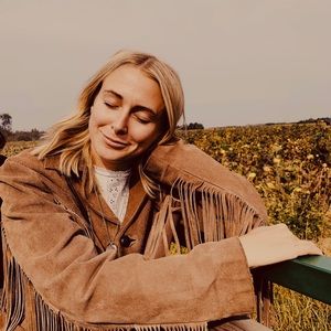 Meet your Posher, Paige